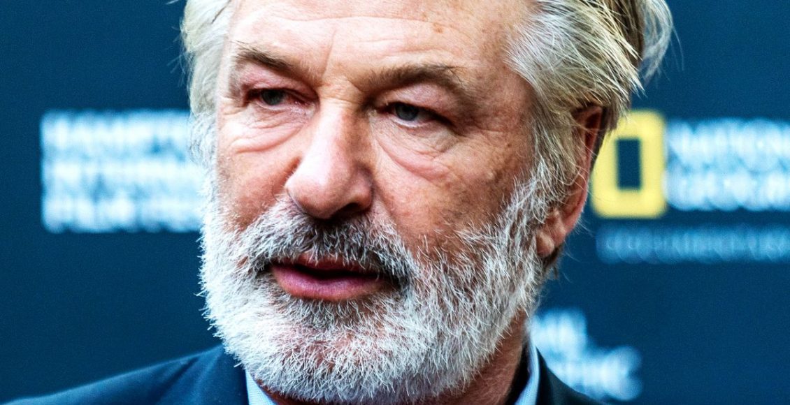 0511474c08ff3c63f8068578f2899fee53-alec-baldwin-twitter.rsquare.w1200